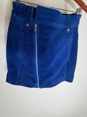 Understated Leather Blue Suede Mini Skirt Womens Medium NWT Zip Front .